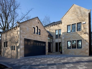 Exterior front of Anderson House.