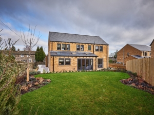 Spacious gardens at Stocksmead, Stocksmoor