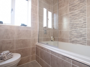 The Brackendale bathroom